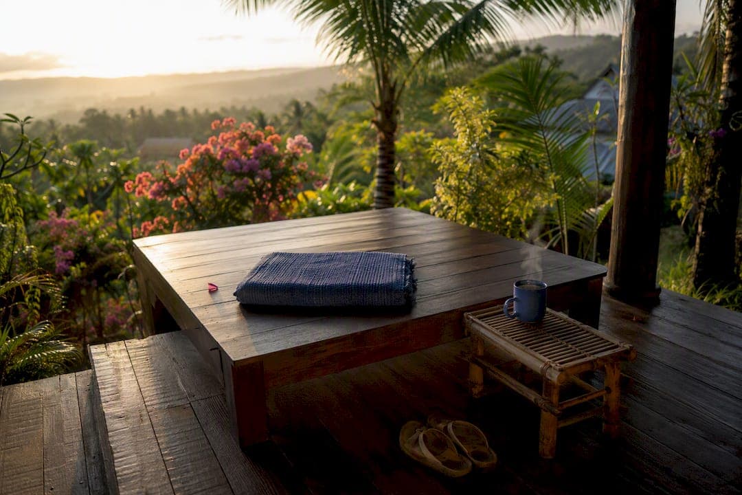 Guided vs Self Meditation: Which Should You Practice?